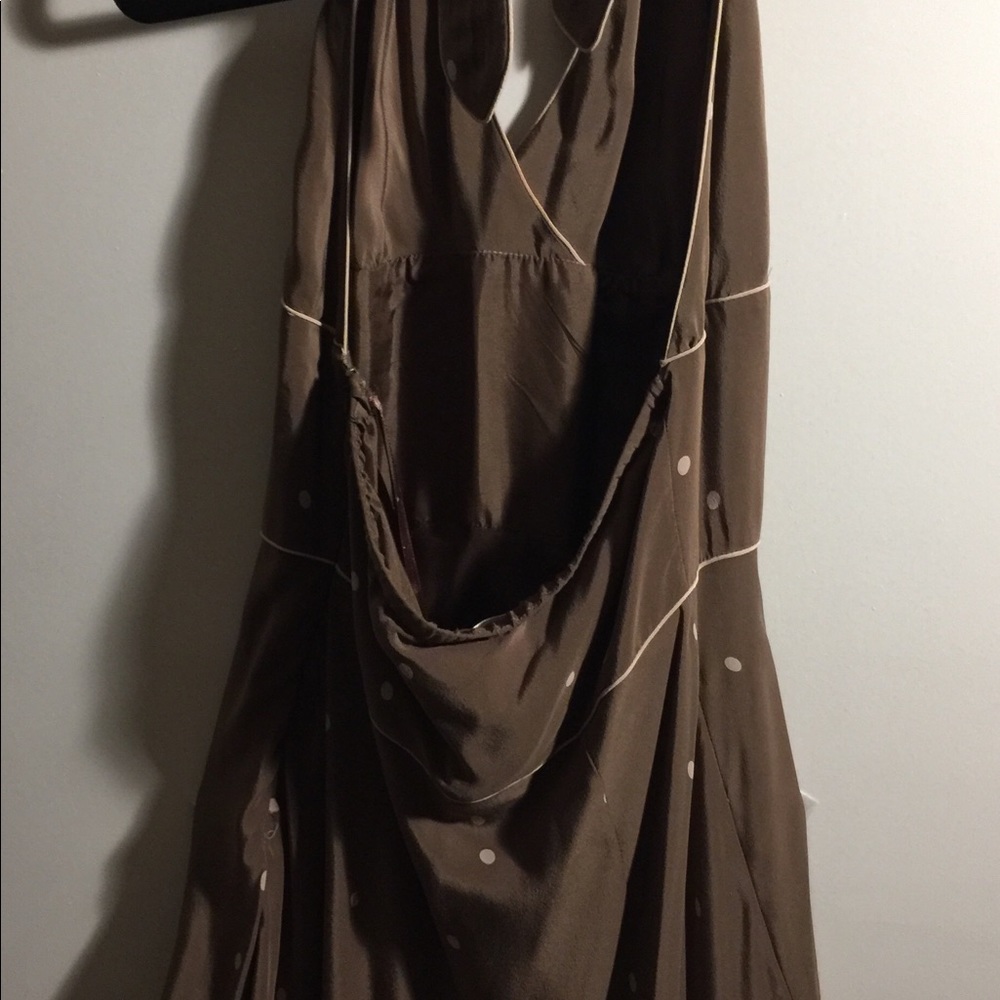 100% Halter Neckline Silk Dress - Picture 5 of 6